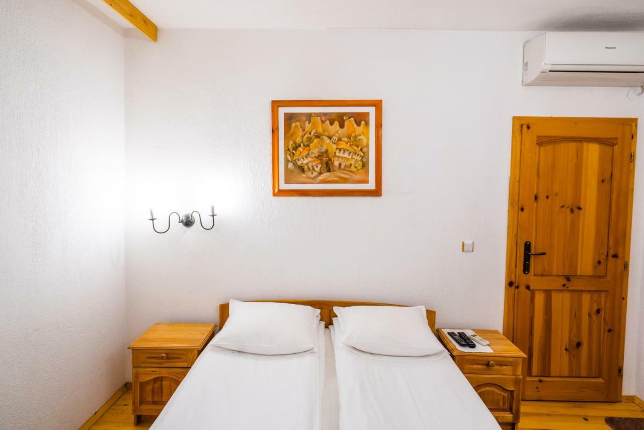 Toni'S Guest House Мельник Экстерьер фото